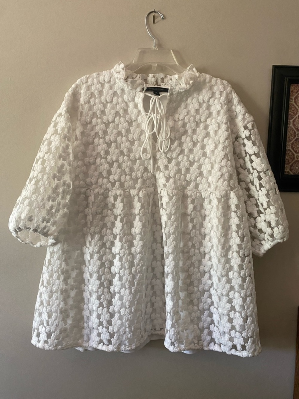 Andrew Marc White Floral Eyelet Peasant Blouse with Tie Neck